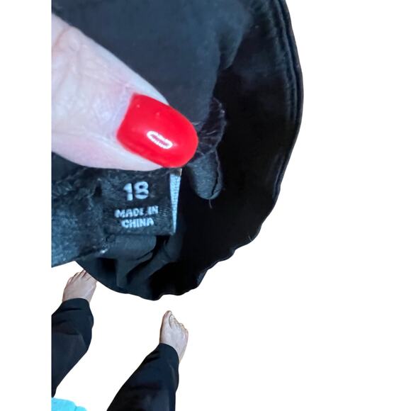 Briggs pull on lace hem stretch capris size 18 Excellent Elastic waist comfy - Picture 6 of 7